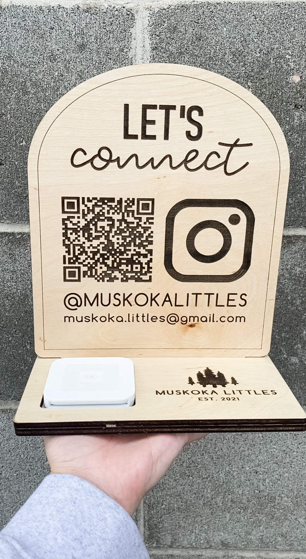Arched Wood QR Table Display