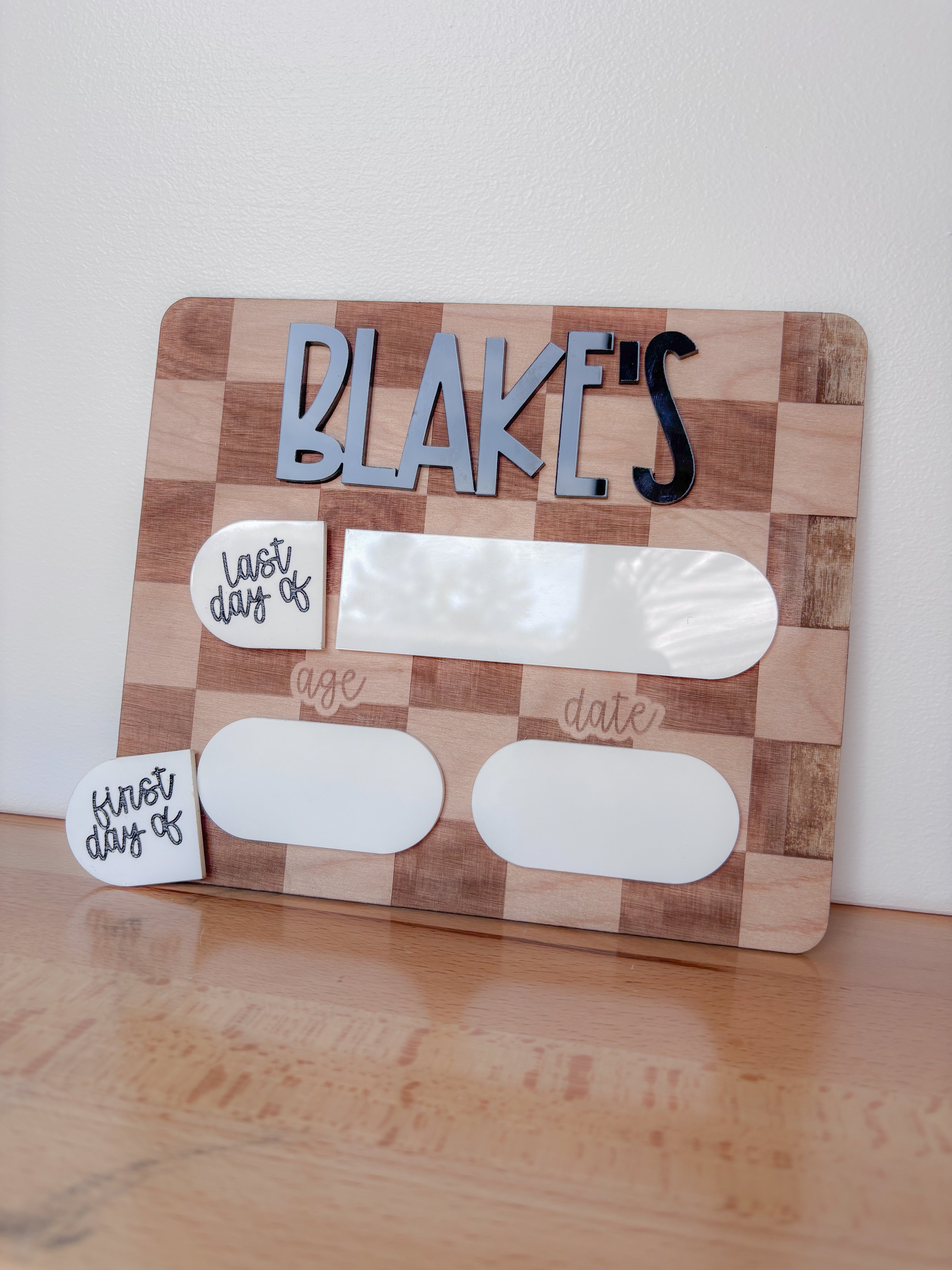 Checkered First/Last Medium Board - Attached Name